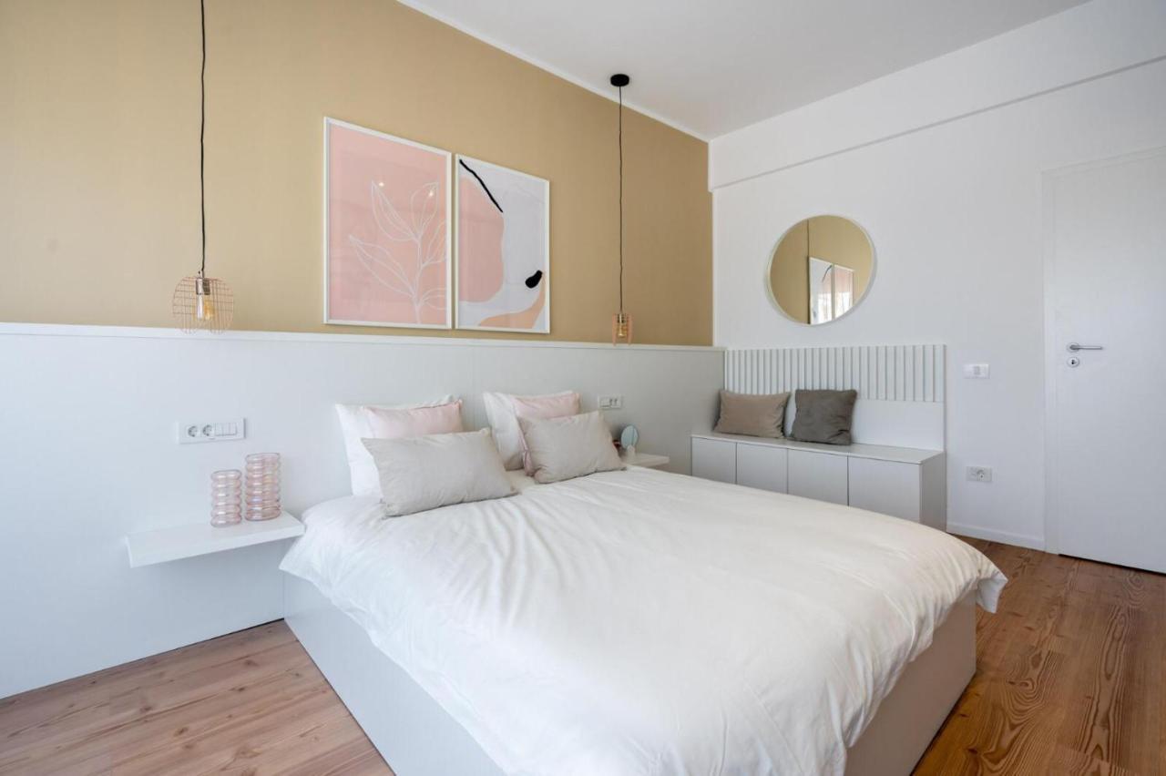 Fabulous Apartament With View In Calea Victoriei Bukarest Exteriör bild