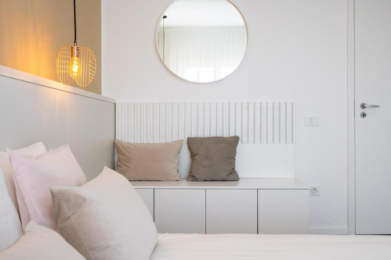 Fabulous Apartament With View In Calea Victoriei Bukarest Exteriör bild